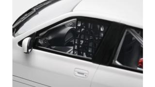 Peugeot 406 by Khyzyl Saleem 2024 \"Project car\" OttO mobile 1:18 Resinemodell (Türen, Motorhaube... nicht zu öffnen!)